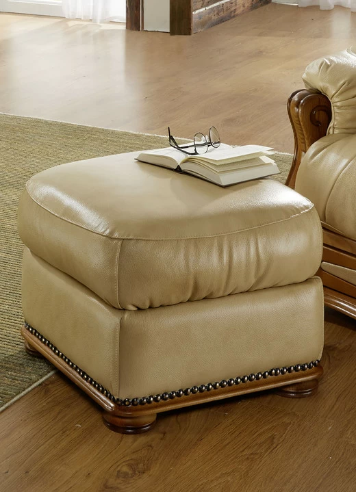 "Tapizado y barnizado de sillas de comedor en madera"