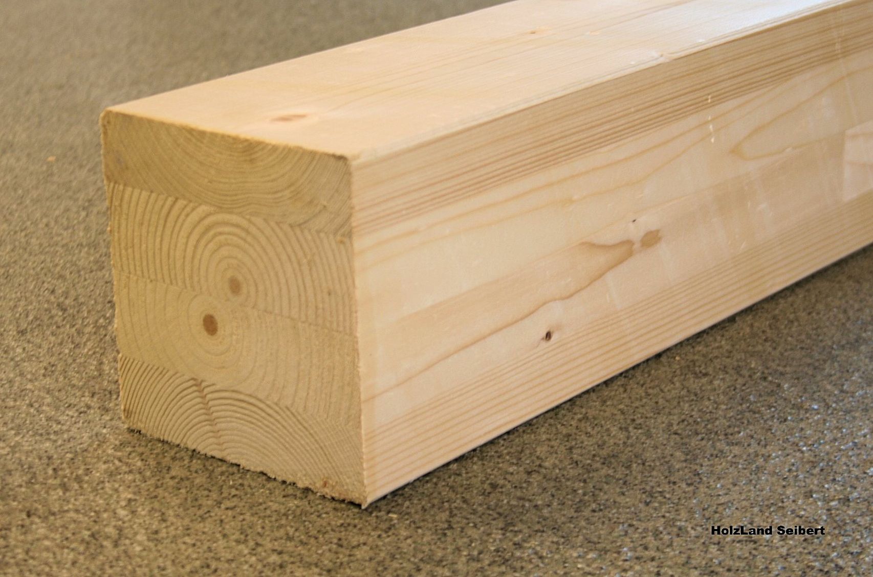 Vigas laminadas instaladas en Tarragona - Cambio estructural profesional