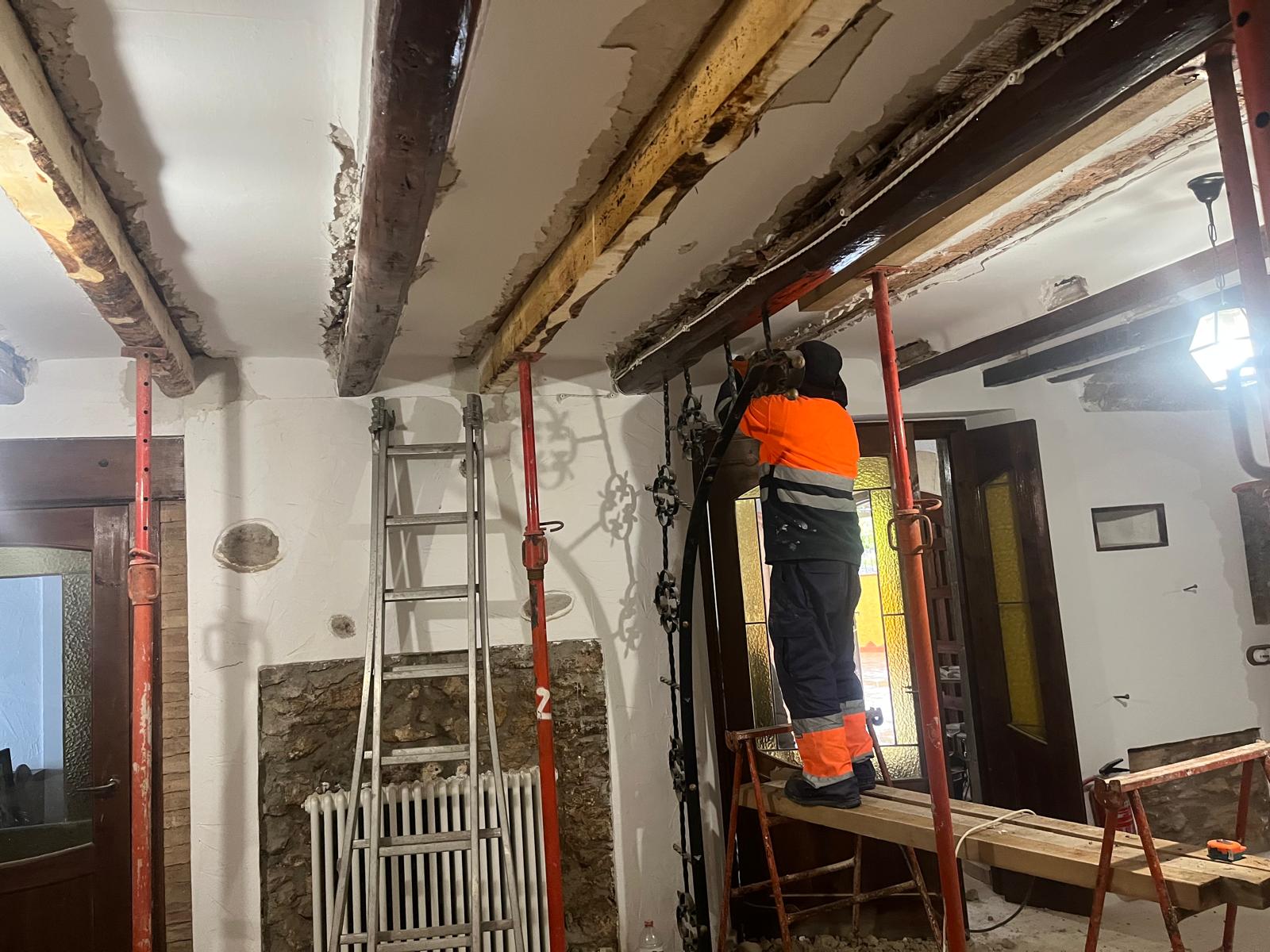 Desmontaje de viga vieja